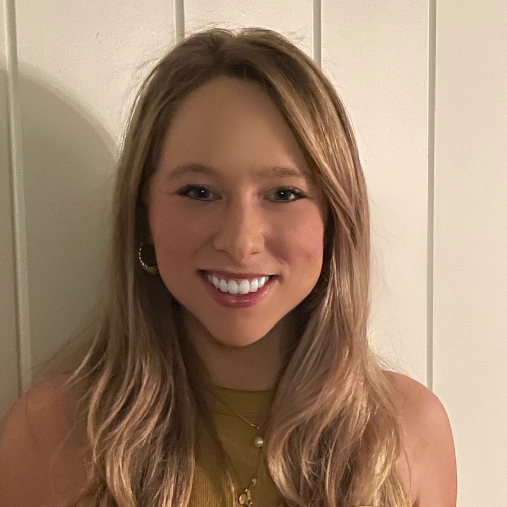 Meet your Posher, Laura